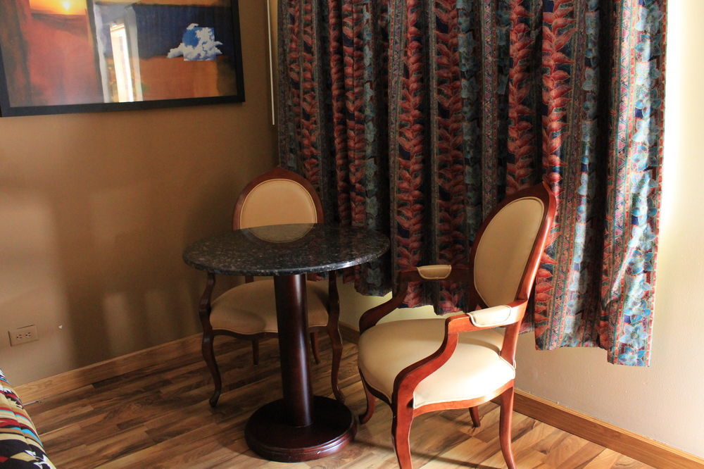 American Inn And Suites Countryside Екстер'єр фото