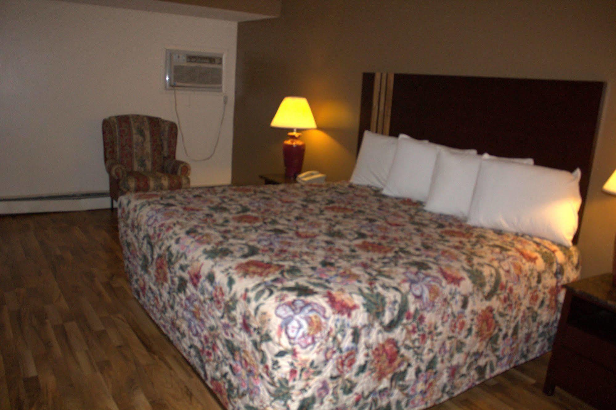 American Inn And Suites Countryside Екстер'єр фото